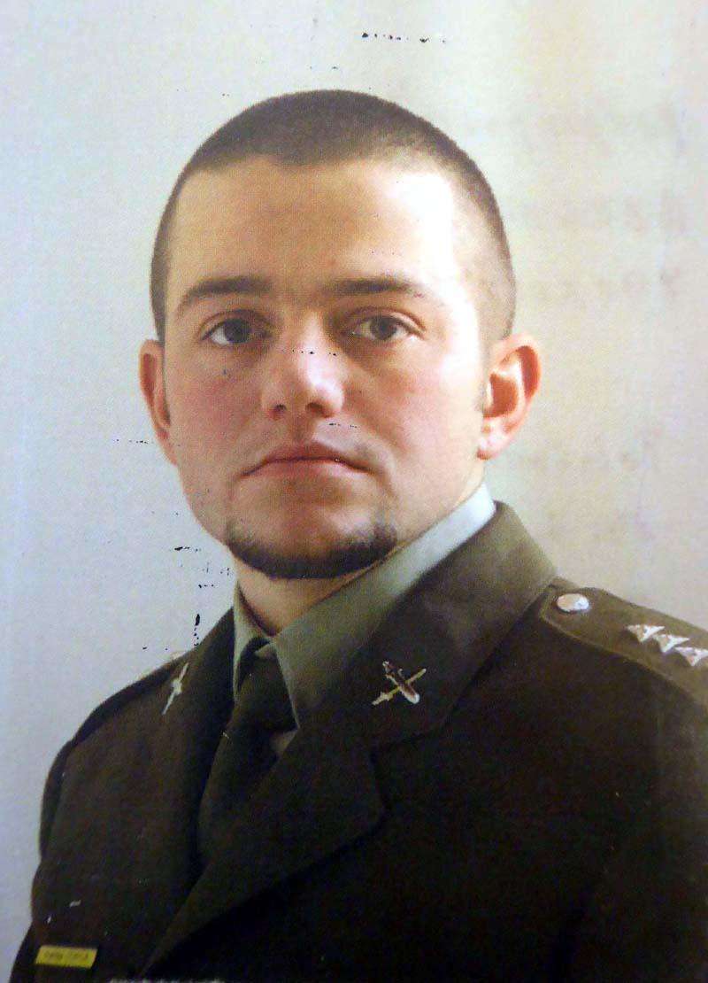 Fotografie Adriana Wernera z personálního spisu